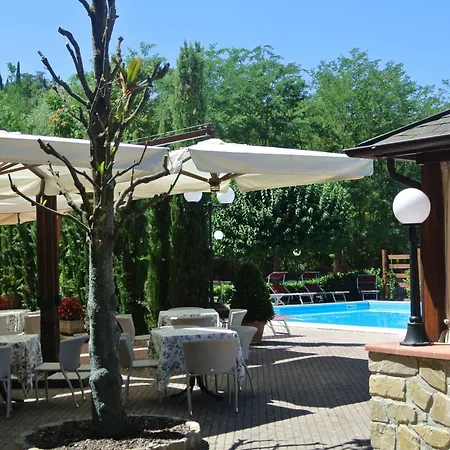 Parc 3* بوبّي