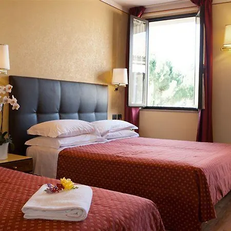 Parc Hotel 3*