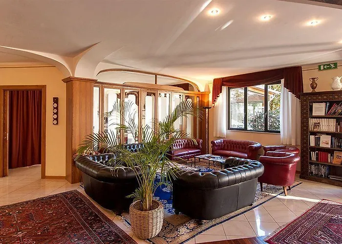 Parc Hotel 3*
