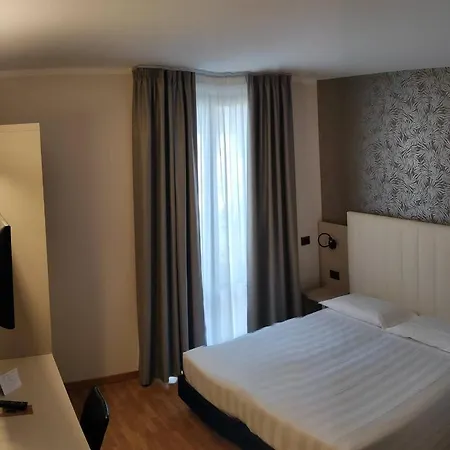 Ξενοδοχείο Parc 3*